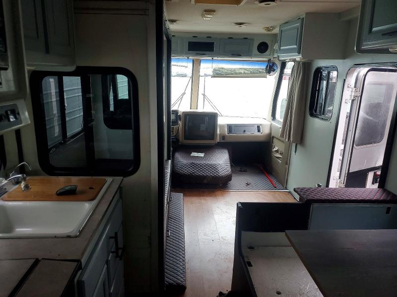 53332636 :رقم المزاد ، 3FCMF53G7VJA07426 vin ، 1997 Ford School Bus مزاد بيع