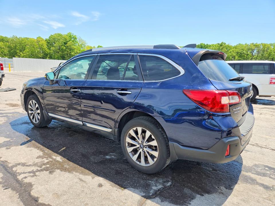 52877636 :رقم المزاد ، 4S4BSETC2J3327758 vin ، 2018 Subaru Outback مزاد بيع
