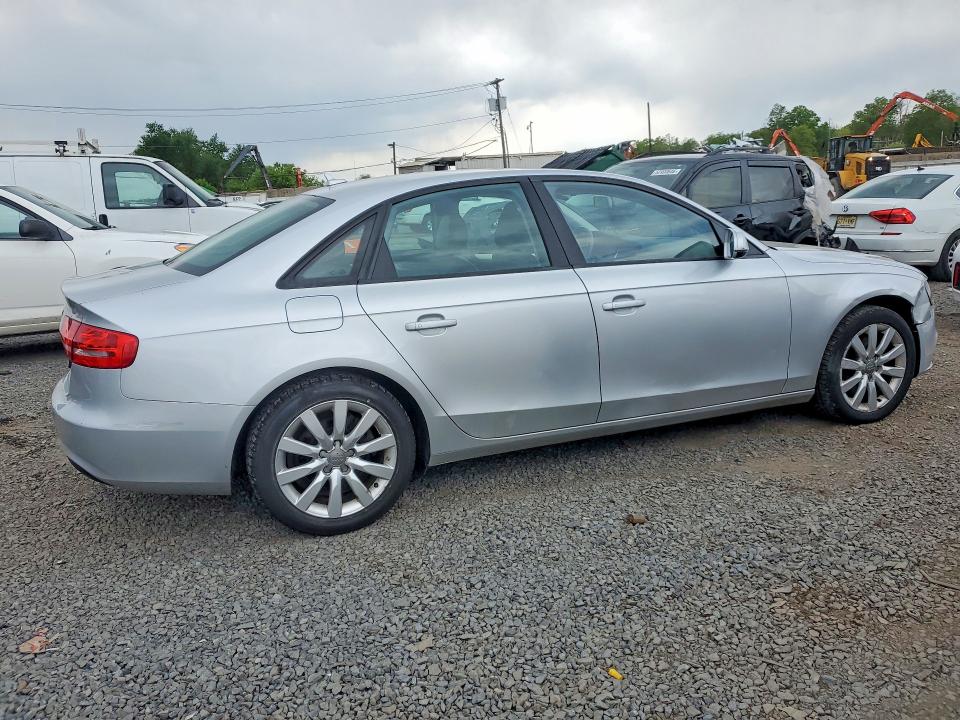 52985566 :رقم المزاد ، WAUBFAFL7DN032562 vin ، 2013 Audi A4 مزاد بيع
