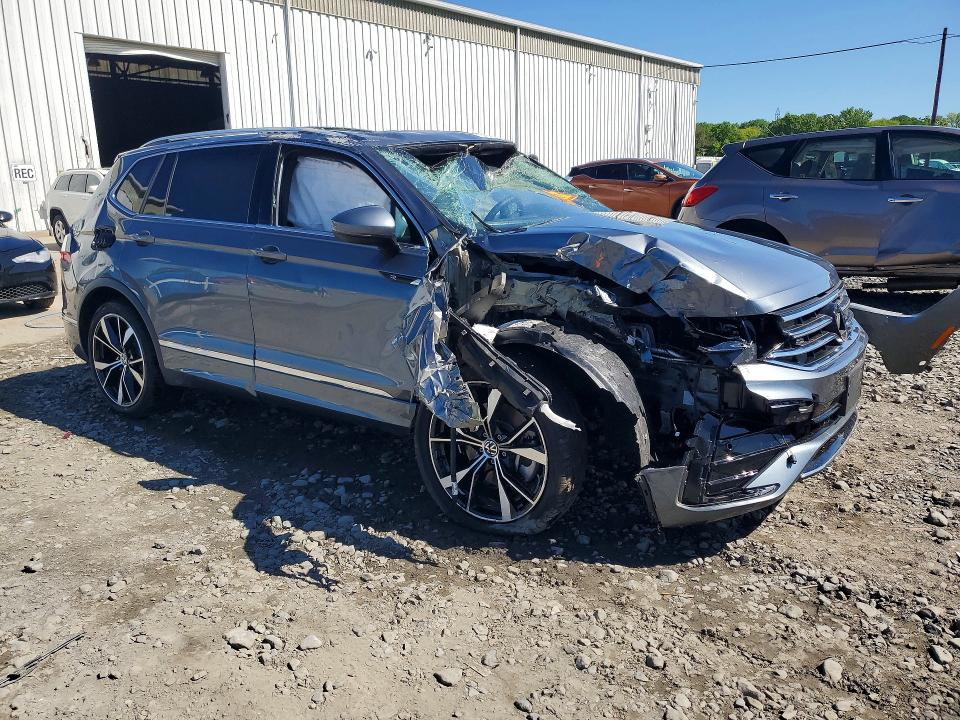 53190526 :رقم المزاد ، 3VV4B7AX2NM004198 vin ، 2022 Volkswagen Tiguan مزاد بيع