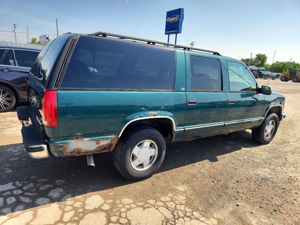 1998 Chevrolet Suburban მანქანა იყიდება აუქციონზე, vin: 3GNFK16R3WG146064, აუქციონის ნომერი: 54371696