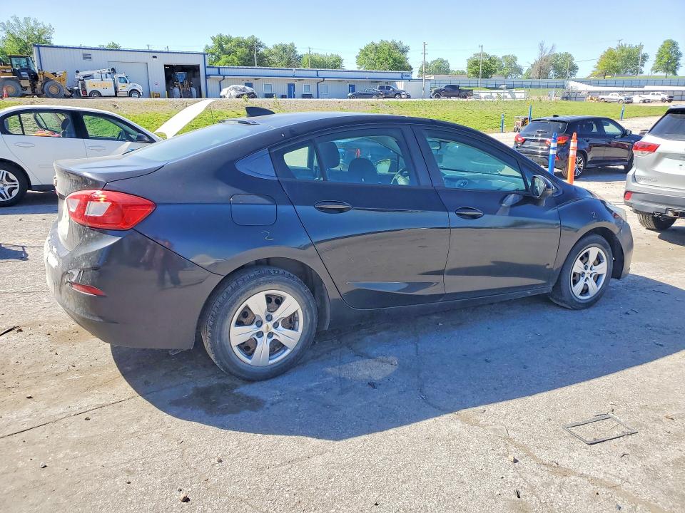 53549506 :رقم المزاد ، 1G1BC5SMXJ7233544 vin ، 2018 Chevrolet Cruze مزاد بيع