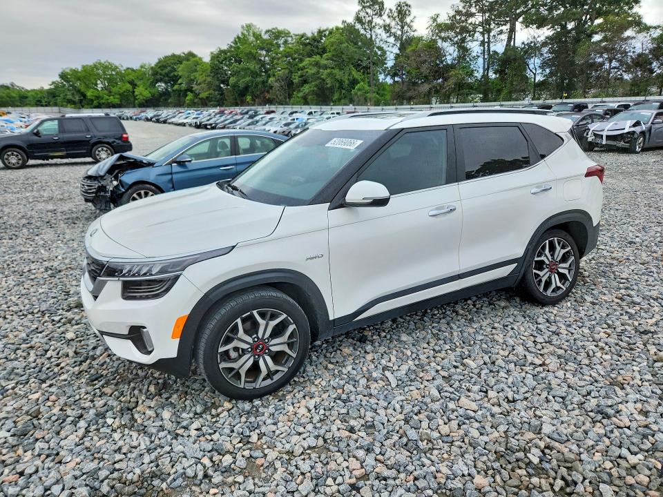 2021 Kia Seltos მანქანა იყიდება აუქციონზე, vin: KNDETCA26M7213983, აუქციონის ნომერი: 52069066