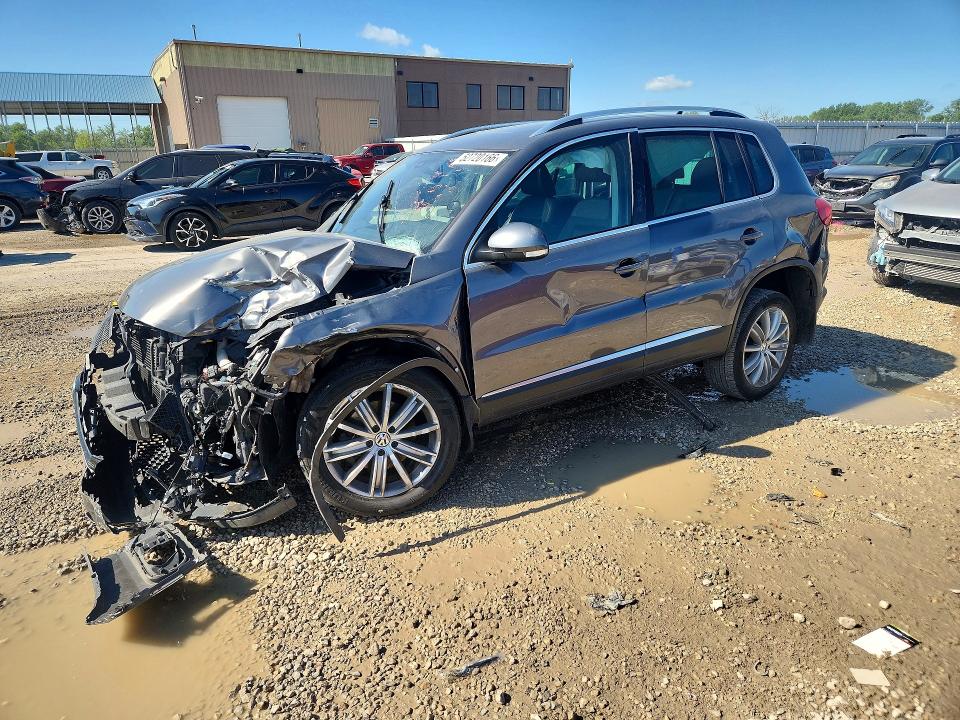Продажа на аукционе авто 2016 Volkswagen Tiguan, vin: WVGAV7AX4GW512275, номер лота: 52720166