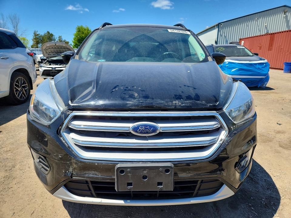 54132326 :رقم المزاد ، 1FMCU9GD9JUA76370 vin ، 2018 Ford Escape مزاد بيع