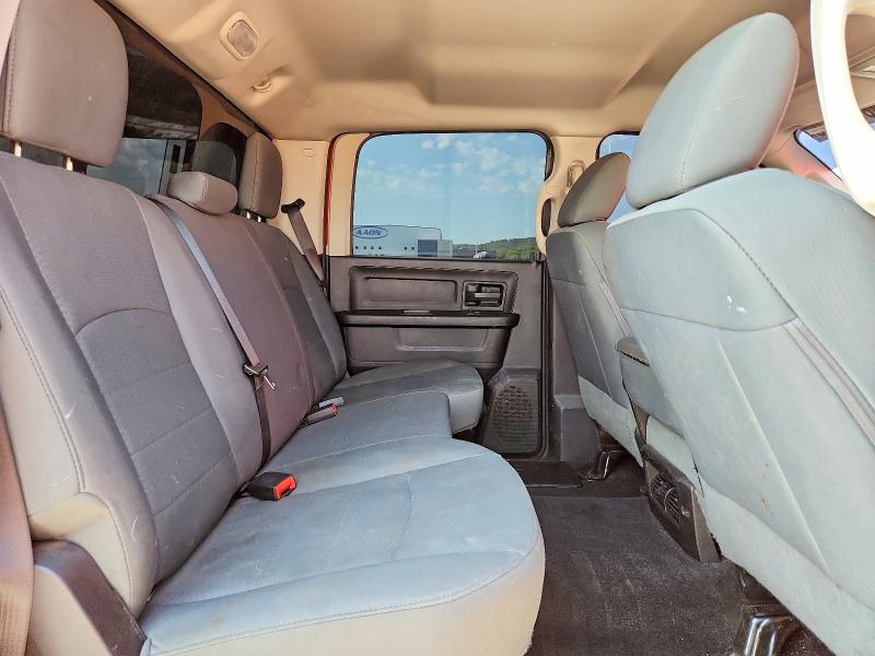 48640376 :رقم المزاد ، 3C6UR5CL5HG680289 vin ، 2017 Ram 2500 مزاد بيع
