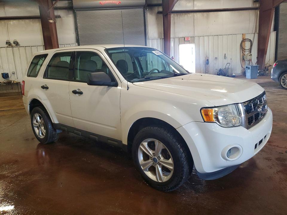 2010 Ford Escape მანქანა იყიდება აუქციონზე, vin: 1FMCU0C73AKC65944, აუქციონის ნომერი: 54084586