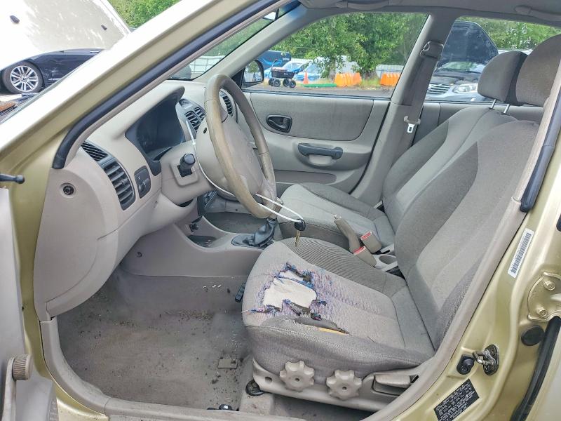 53907286 :رقم المزاد ، KMHCG45C42U389901 vin ، 2002 Hyundai Accent مزاد بيع