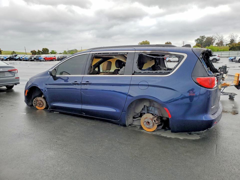 2020 Chrysler Voyager მანქანა იყიდება აუქციონზე, vin: 2C4RC1DG3LR192116, აუქციონის ნომერი: 52467186