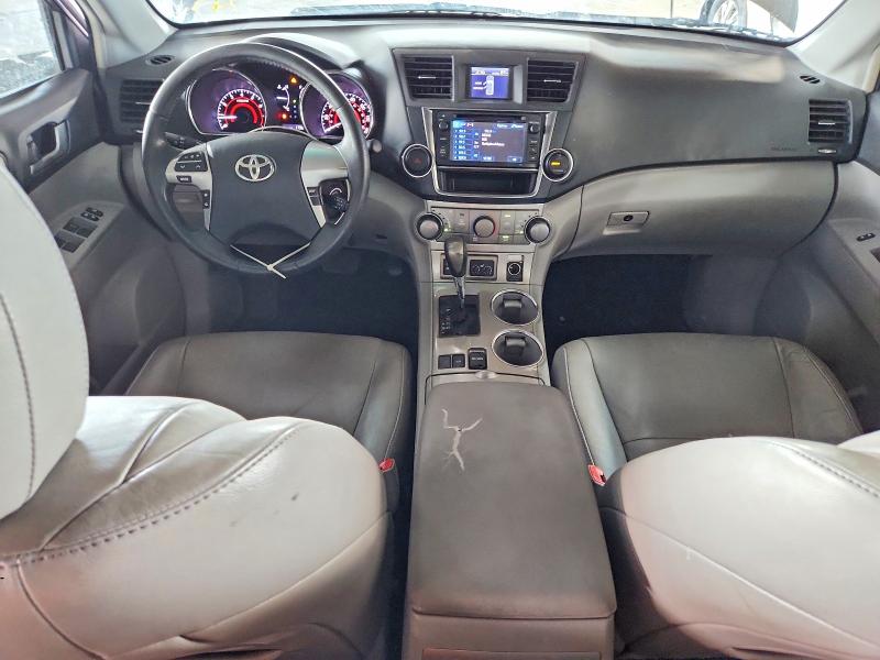 52697706 :رقم المزاد ، 5TDZK3EH0DS121759 vin ، 2013 Toyota Highlander مزاد بيع