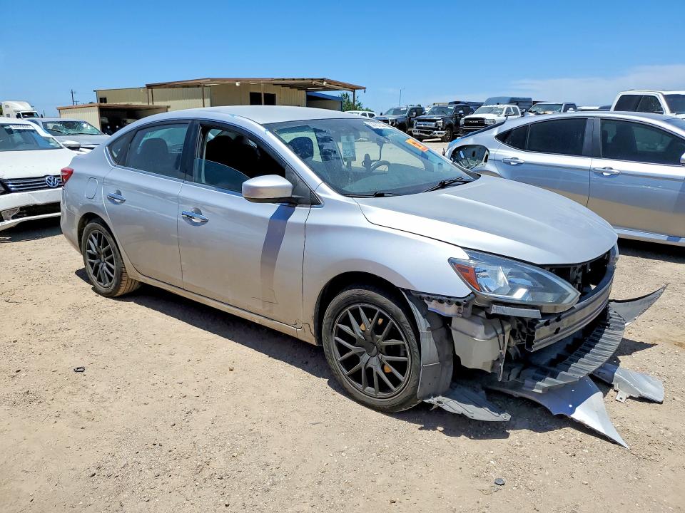 53787236 :رقم المزاد ، 3N1AB7AP1JY267063 vin ، 2018 Nissan Sentra مزاد بيع