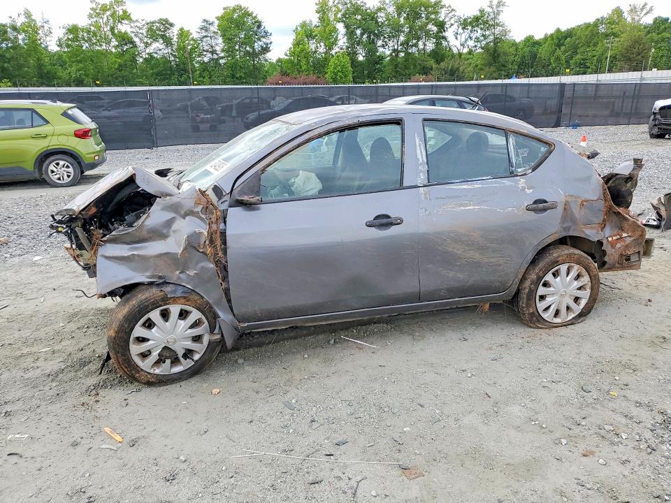 53048926 :رقم المزاد ، 3N1CN7AP7GL867821 vin ، 2016 Nissan Versa مزاد بيع