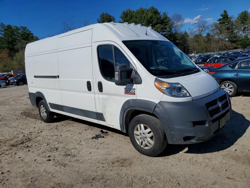 52188576 :رقم المزاد ، 3C6TRVDDXFE501613 vin ، 2015 Ram Promaster 2500 مزاد بيع
