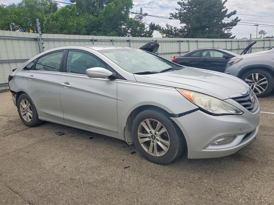 2013 Hyundai Sonata მანქანა იყიდება აუქციონზე, vin: 5NPEB4AC3DH656945, აუქციონის ნომერი: 52646076