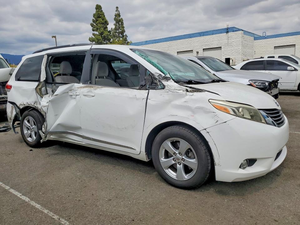 Продаж на аукціоні авто 2013 Toyota Sienna, vin: 5TDKK3DC7DS368414, номер лоту: 55717206