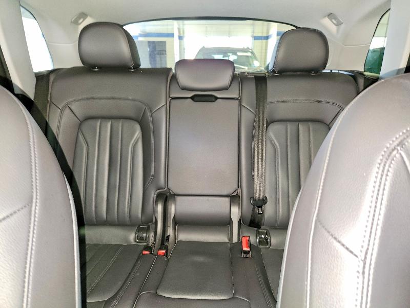 51879866 :رقم المزاد ، WA1BNAFY7J2228400 vin ، 2018 Audi Q5 مزاد بيع