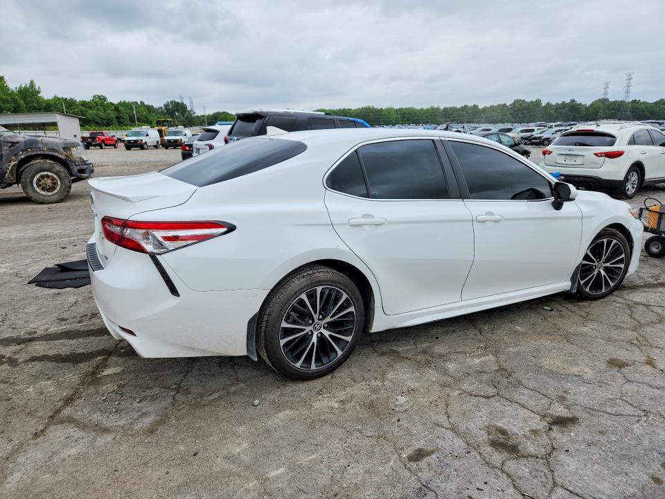 2020 Toyota Camry მანქანა იყიდება აუქციონზე, vin: 4T1G11AK5LU975927, აუქციონის ნომერი: 54240426