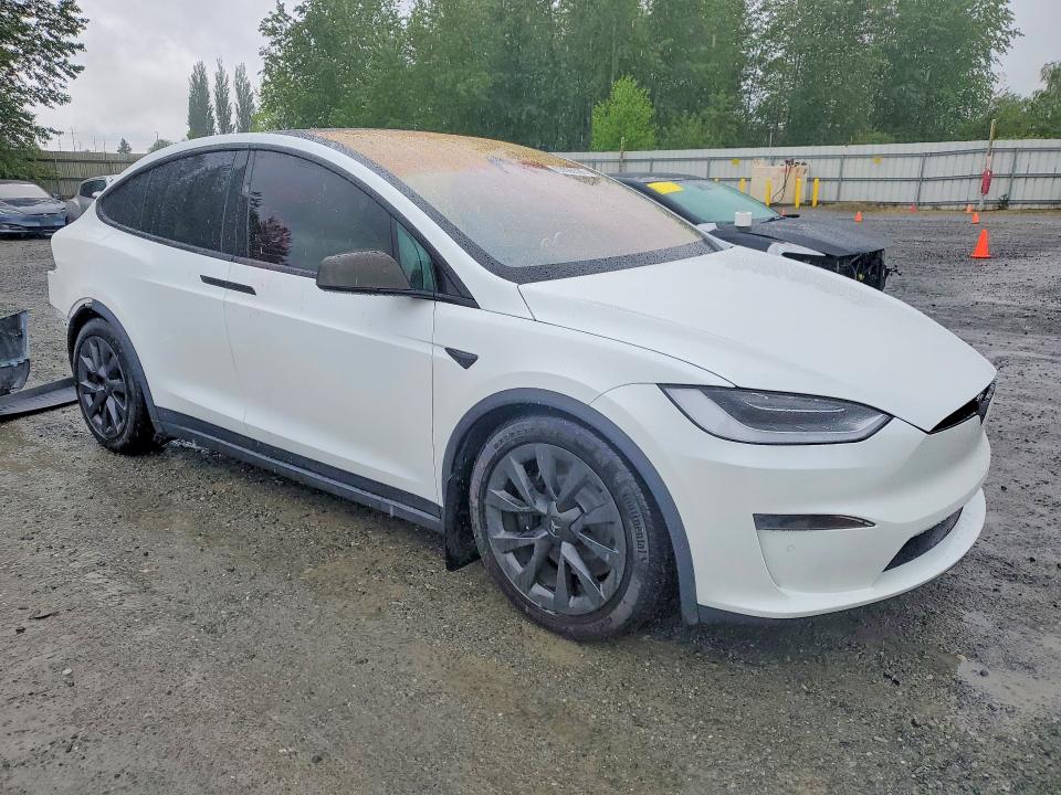 53088586 :رقم المزاد ، 7SAXCBE57PF365585 vin ، 2023 Tesla Model X مزاد بيع