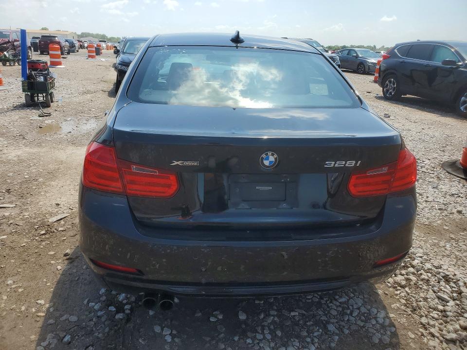 55236016 :رقم المزاد ، WBA3B3C5XDF542772 vin ، 2013 Bmw 328 مزاد بيع