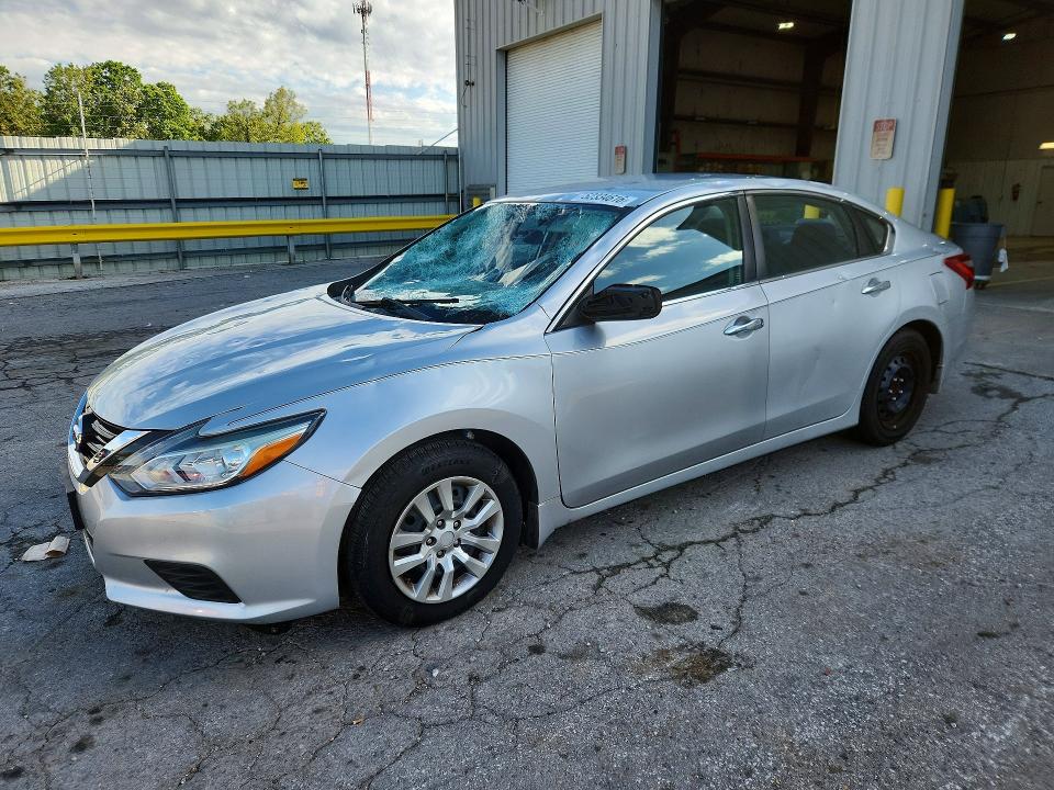 2017 Nissan Altima მანქანა იყიდება აუქციონზე, vin: 1N4AL3AP2HC282487, აუქციონის ნომერი: 52334616