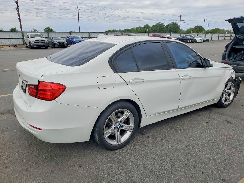 2013 Bmw 328 მანქანა იყიდება აუქციონზე, vin: WBA3C1C59DF443149, აუქციონის ნომერი: 54852626