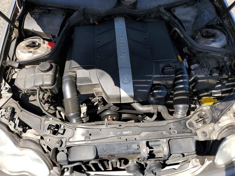 55198386 :رقم المزاد ، WDBRF64J54F509952 vin ، 2004 Mercedes-benz C مزاد بيع