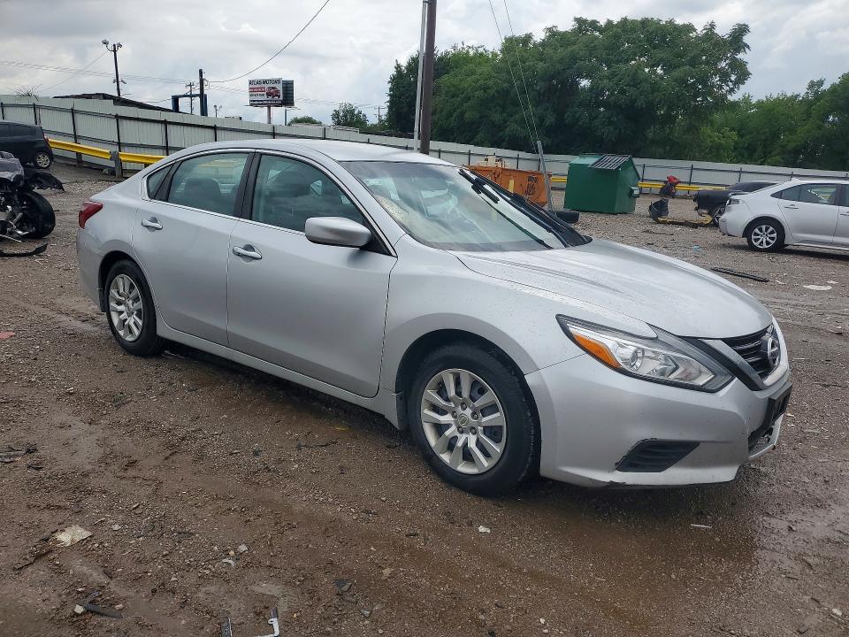 55137136 :رقم المزاد ، 1N4AL3AP0JC289900 vin ، 2018 Nissan Altima مزاد بيع