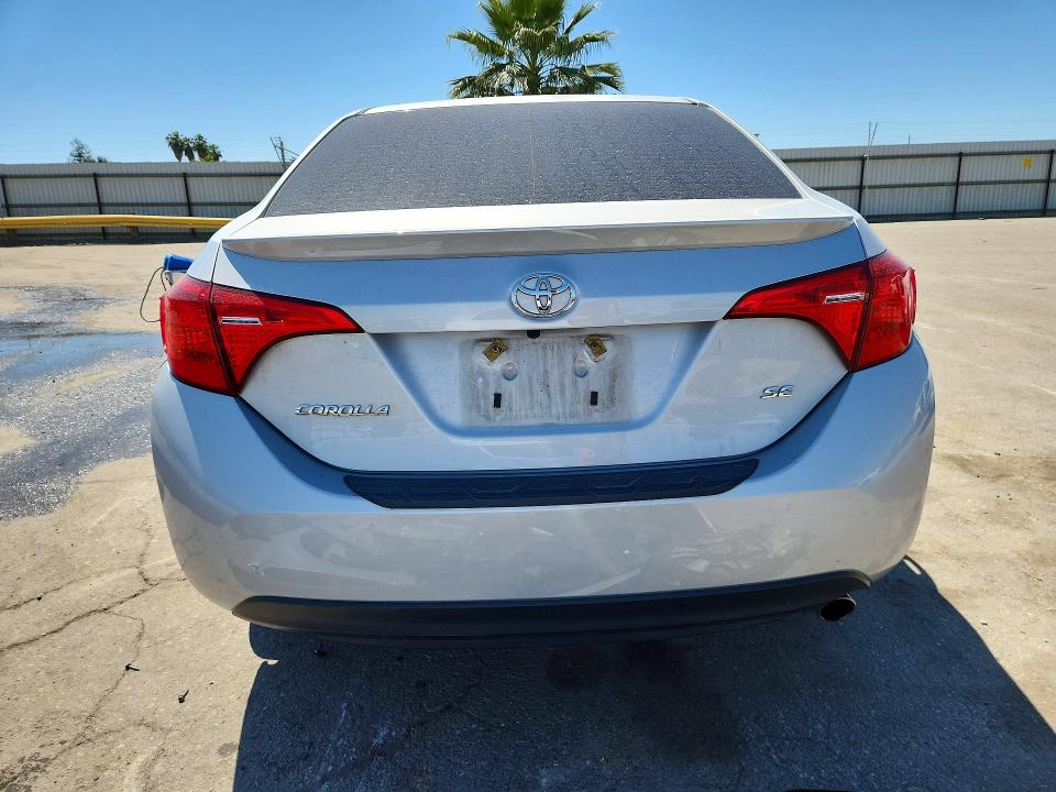 53100266 :رقم المزاد ، 2T1BURHE0JC105940 vin ، 2018 Toyota Corolla مزاد بيع