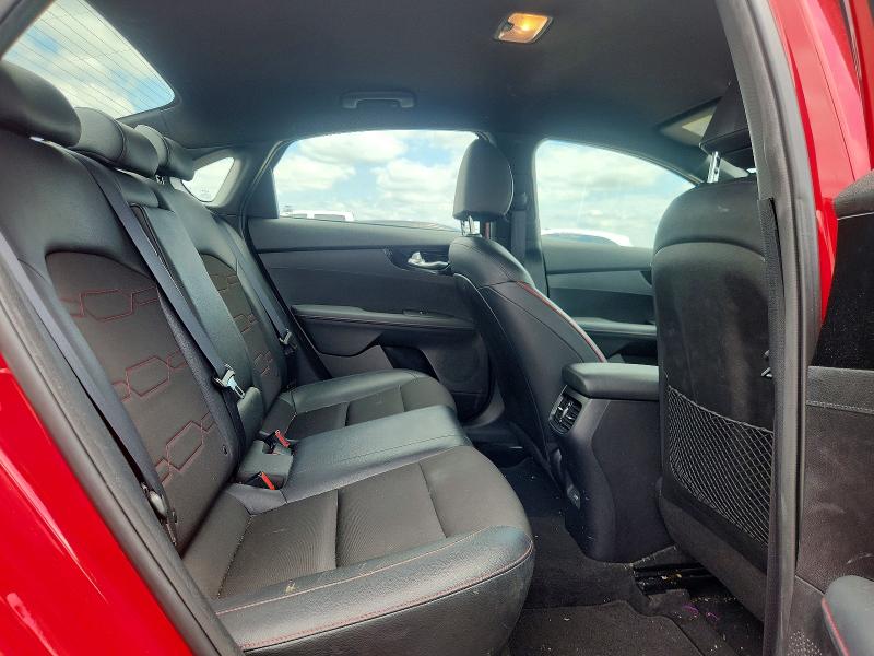 2022 Kia Forte მანქანა იყიდება აუქციონზე, vin: 3KPF44AC8NE467115, აუქციონის ნომერი: 52761036