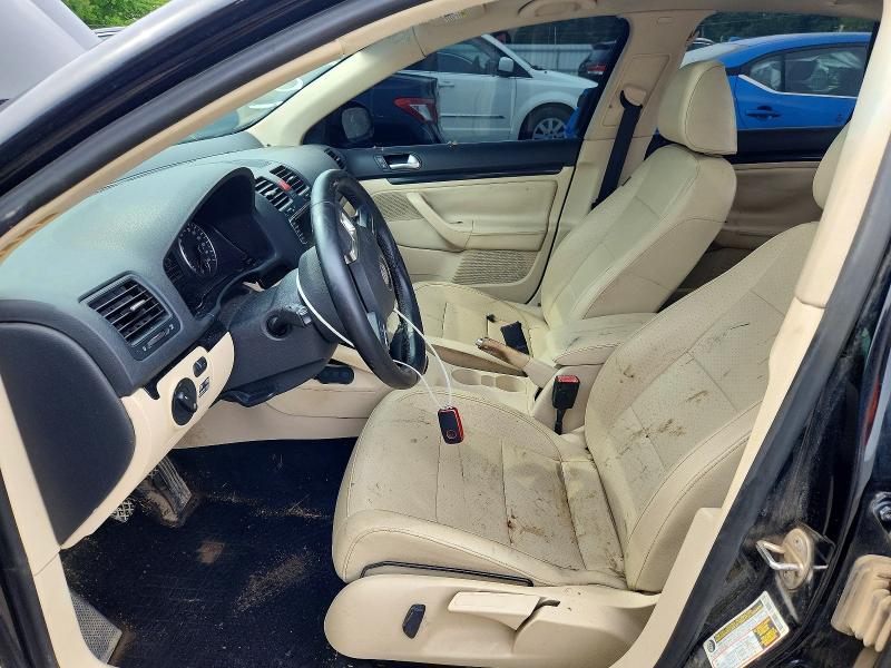 54956526 :رقم المزاد ، 3VWRL7AJ1AM165078 vin ، 2010 Volkswagen Jetta مزاد بيع