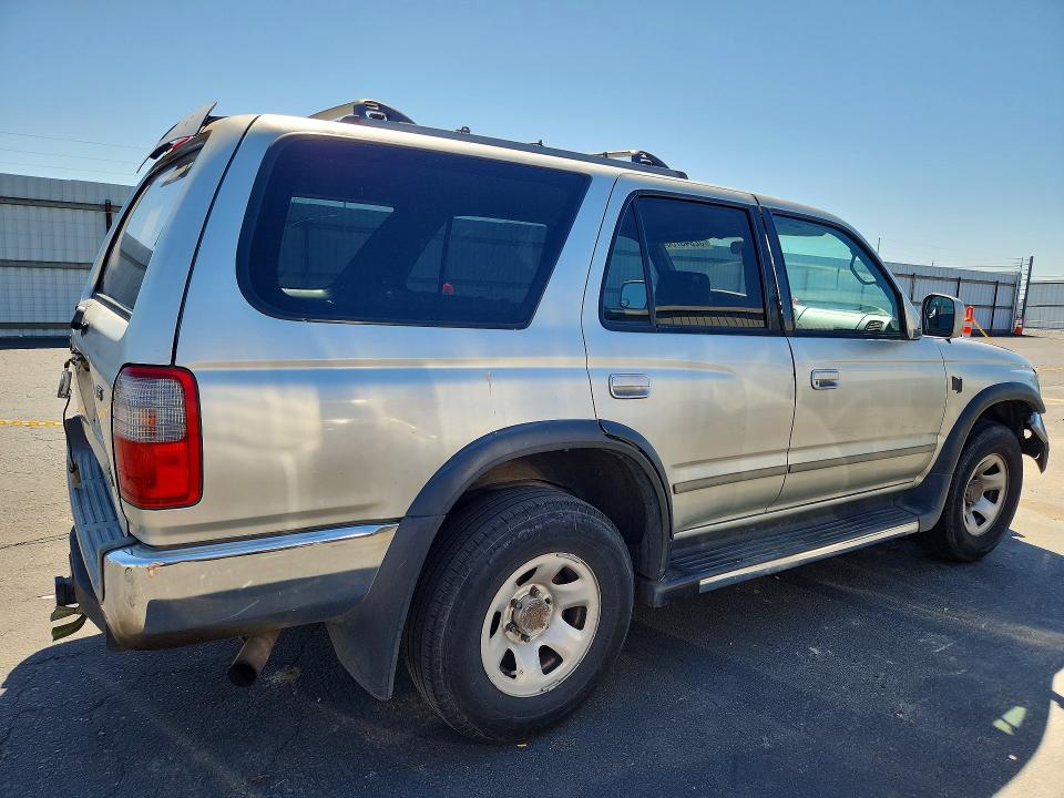 52945736 :رقم المزاد ، JT3GN86RXY0157426 vin ، 2000 Toyota 4runner مزاد بيع