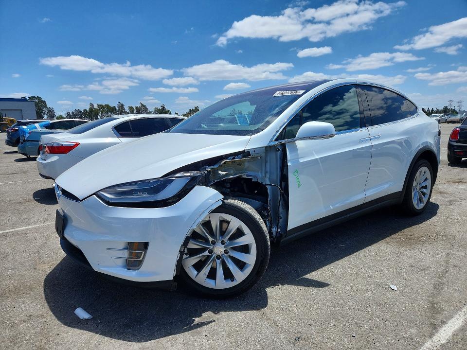 Auction sale of the 2019 Tesla Model X, vin: 5YJXCBE21KF204225, lot number: 55037996