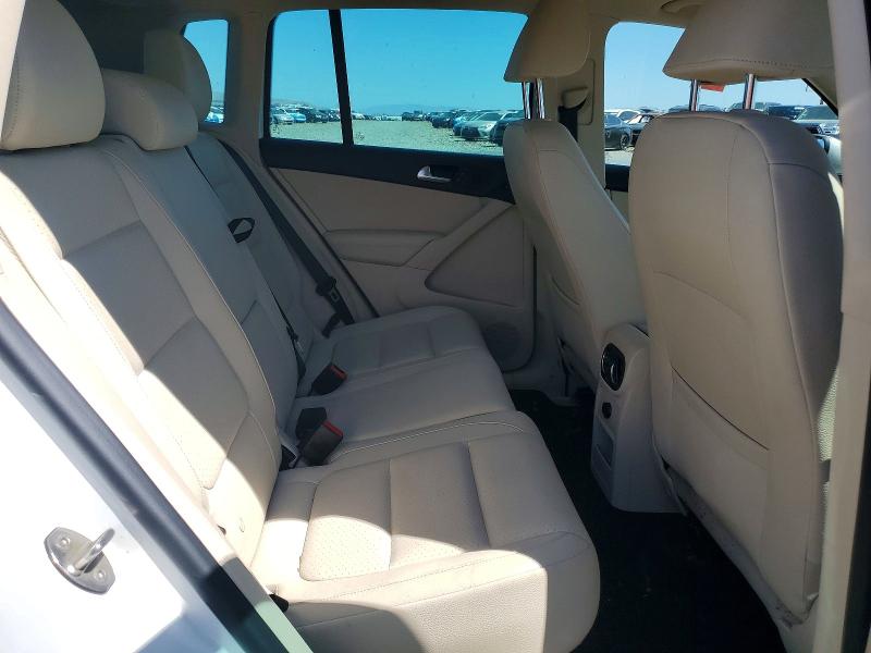 2013 Volkswagen Tiguan მანქანა იყიდება აუქციონზე, vin: WVGBV3AXXDW601034, აუქციონის ნომერი: 55138146