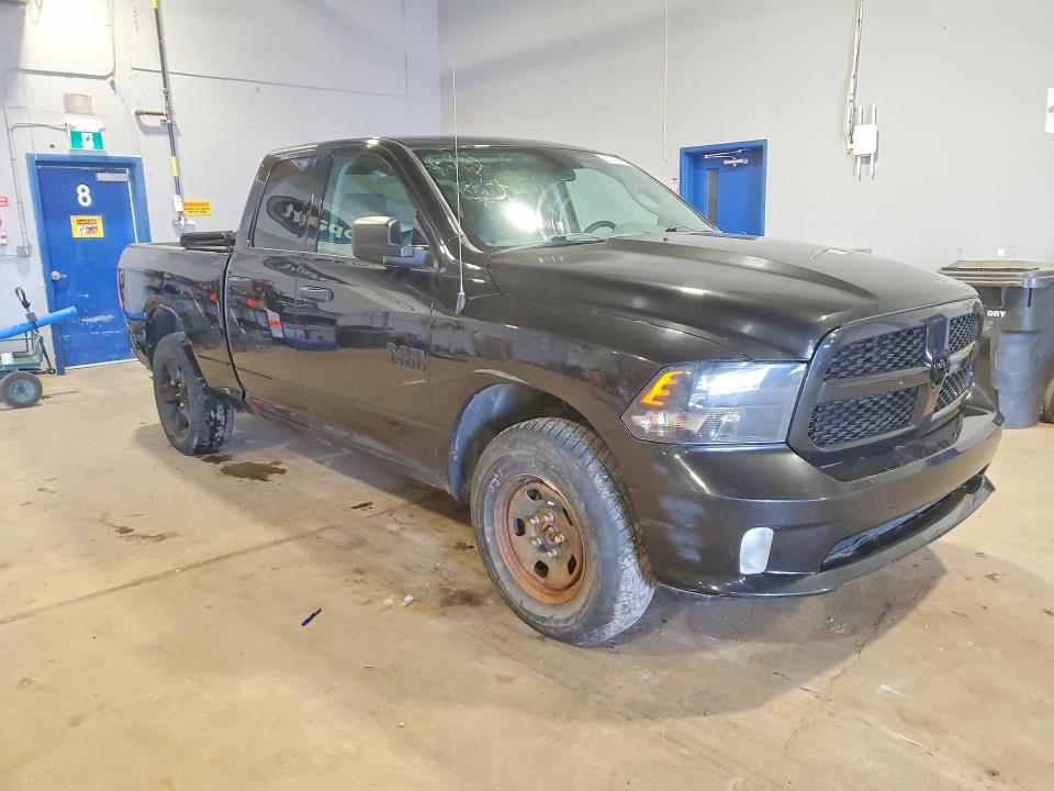 53159556 :رقم المزاد ، 1C6RR7FG2JS285226 vin ، 2018 Ram 1500 مزاد بيع