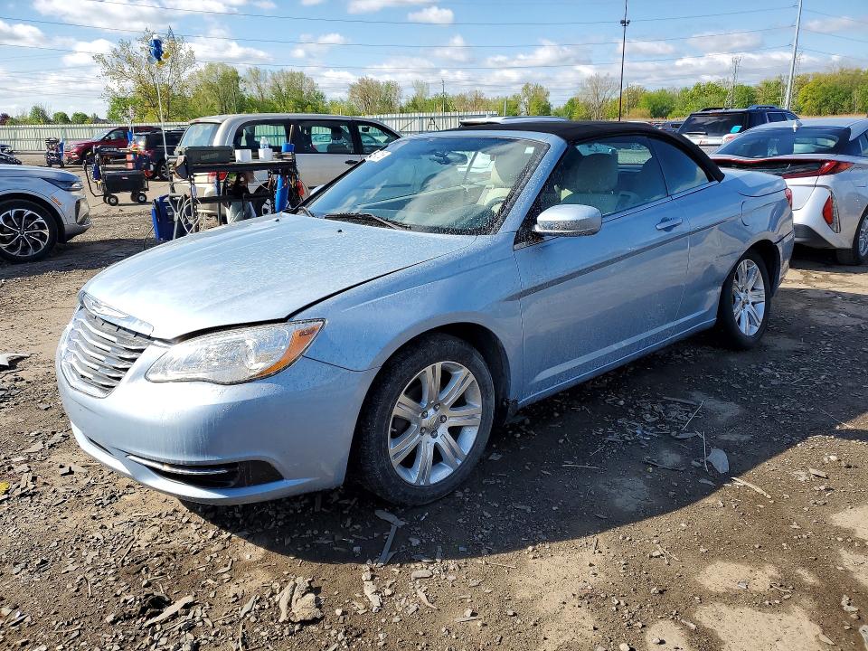 53342186 :رقم المزاد ، 1C3BCBEG3DN738602 vin ، 2013 Chrysler 200 مزاد بيع