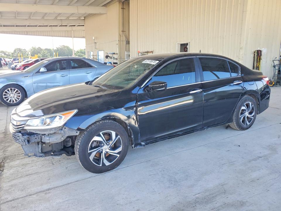 2017 Honda Accord მანქანა იყიდება აუქციონზე, vin: 1HGCR2F33HA180517, აუქციონის ნომერი: 52178876