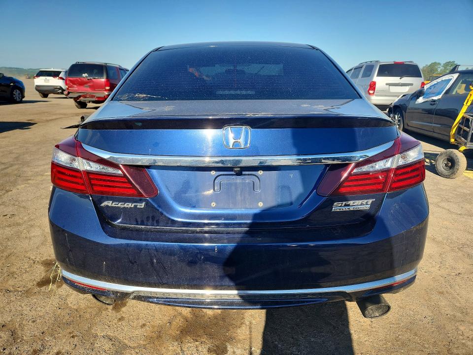 2017 Honda Accord მანქანა იყიდება აუქციონზე, vin: 1HGCR2F11HA048015, აუქციონის ნომერი: 55116596