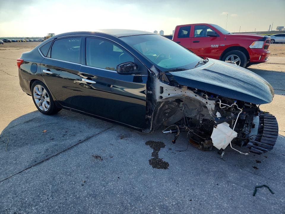 52693616 :رقم المزاد ، 3N1AB7AP6KY426760 vin ، 2019 Nissan Sentra مزاد بيع