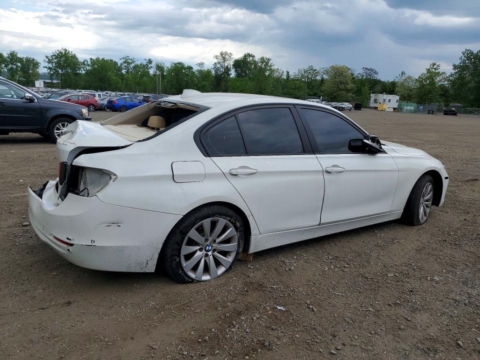 53394226 :رقم المزاد ، WBA3C3G59ENR25908 vin ، 2014 Bmw 320 مزاد بيع