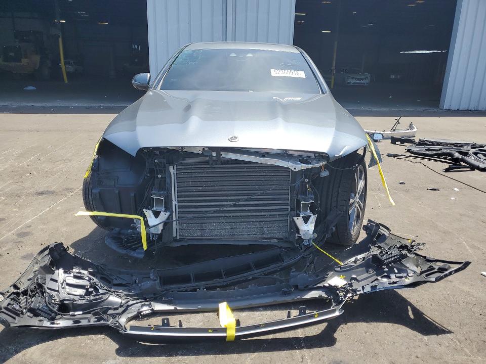 Продажа на аукционе авто 2022 Mercedes-benz E, vin: W1KZF8EB9NB009134, номер лота: 52360916