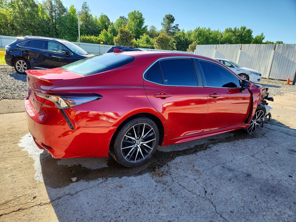 53781256 :رقم المزاد ، 4T1G11AKXPU155672 vin ، 2023 Toyota Camry مزاد بيع