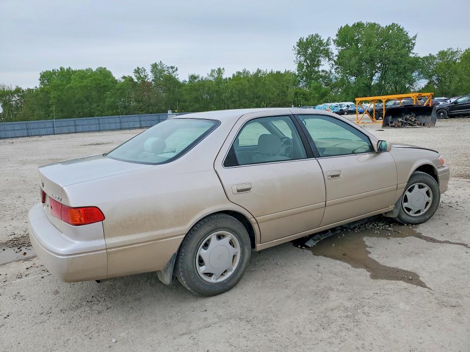 52556836 :رقم المزاد ، 4T1BG22K1YU941648 vin ، 2000 Toyota Camry مزاد بيع