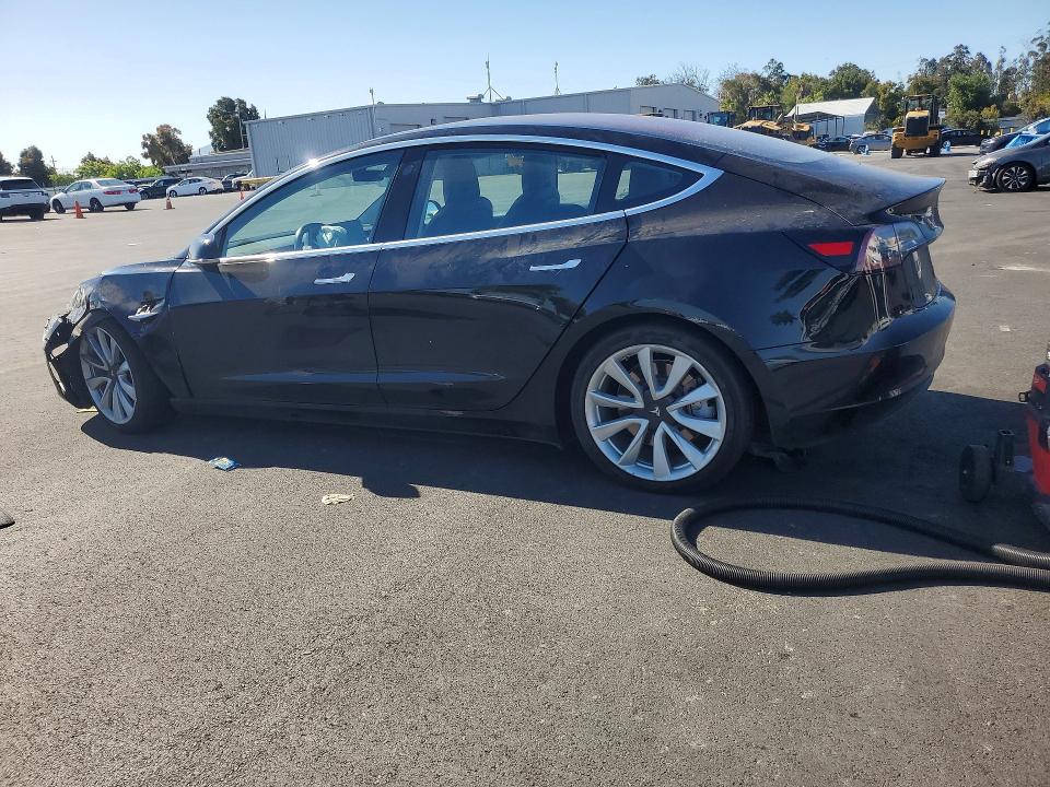 Продажа на аукционе авто 2018 Tesla Model 3, vin: 5YJ3E1EA9JF009305, номер лота: 53928966