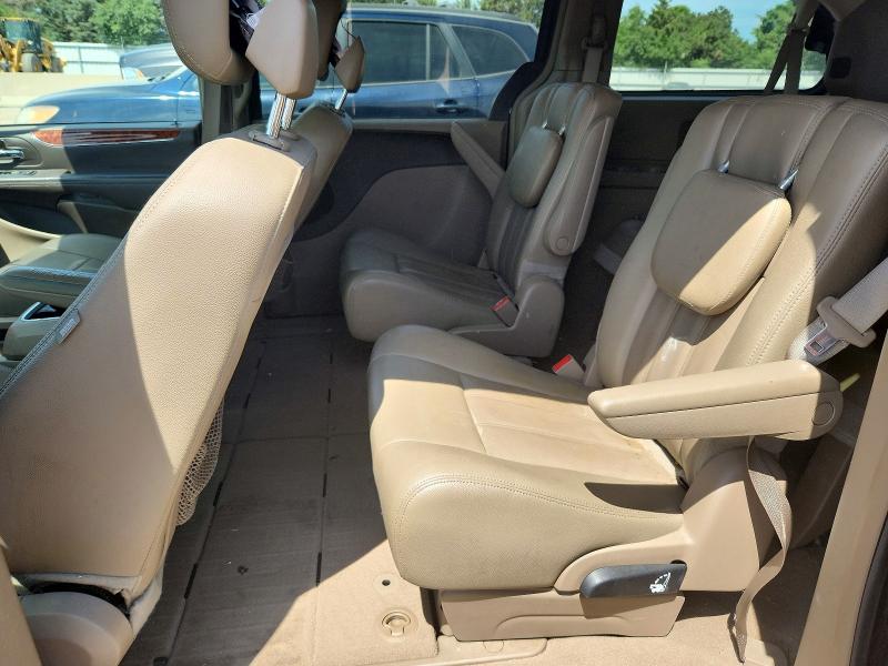 55444846 :رقم المزاد ، 2C4RC1BG9GR237987 vin ، 2016 Chrysler Town & Country مزاد بيع