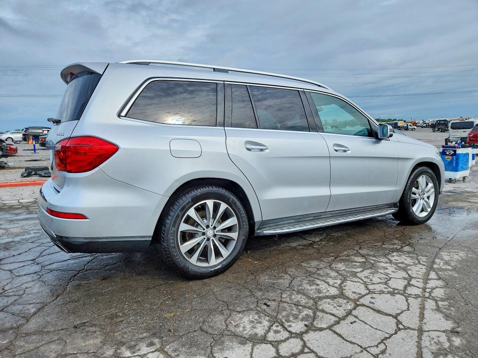54832446 :رقم المزاد ، 4JGDF6EE4GA710011 vin ، 2016 Mercedes-benz Gl مزاد بيع
