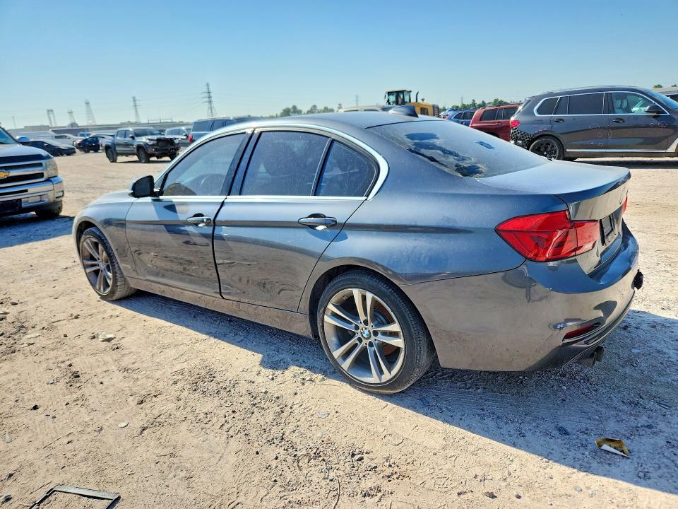 53762506 :رقم المزاد ، WBA8B9G54JNU95873 vin ، 2018 Bmw 330 مزاد بيع