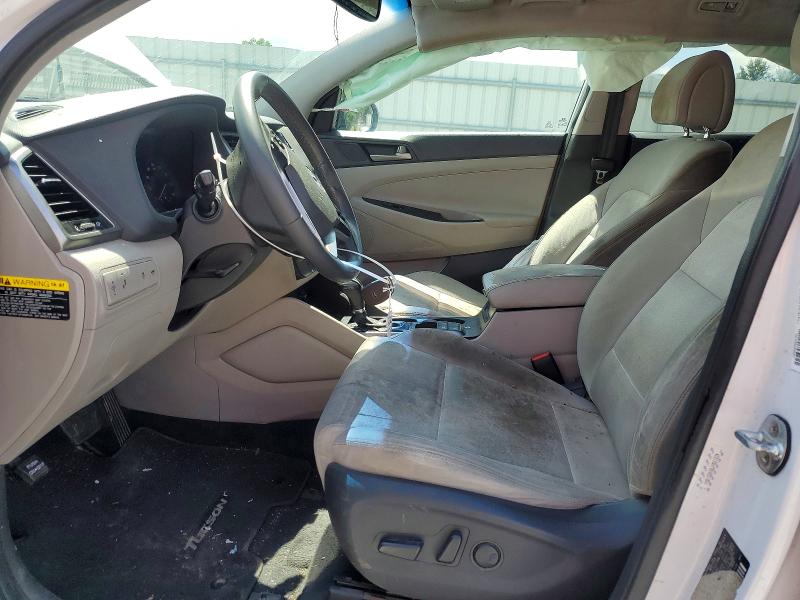 53163756 :رقم المزاد ، KM8J33A28JU821270 vin ، 2018 Hyundai Tucson مزاد بيع