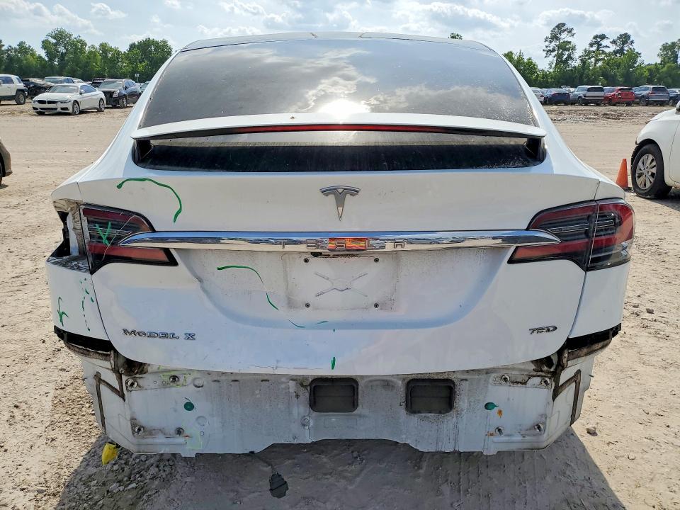 55145466 :رقم المزاد ، 5YJXCBE23HF045684 vin ، 2017 Tesla Model X مزاد بيع