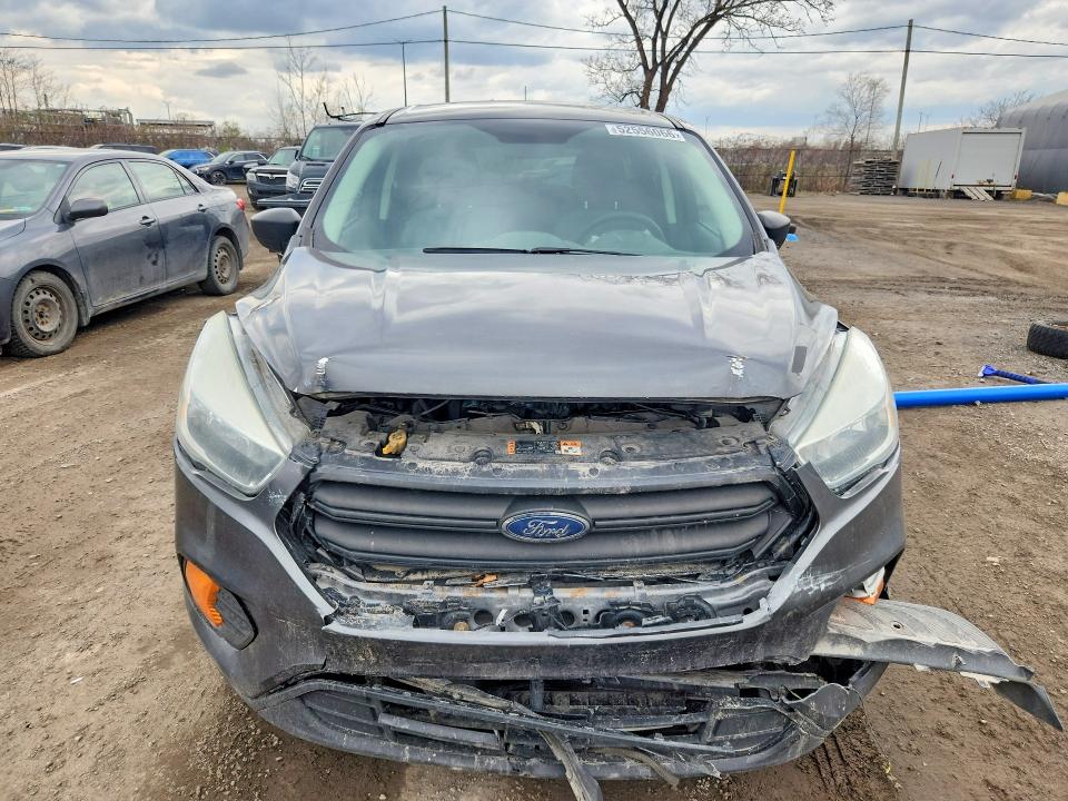 2017 Ford Escape მანქანა იყიდება აუქციონზე, vin: 1FMCU0F72HUC99996, აუქციონის ნომერი: 52556066