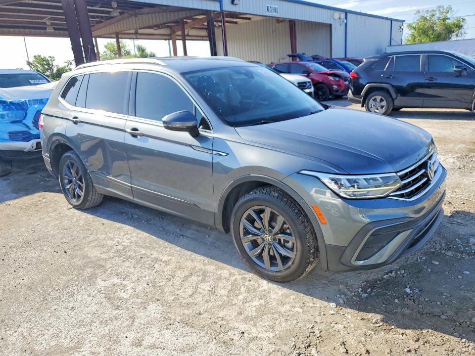 52423156 :رقم المزاد ، 3VV3B7AX9NM125970 vin ، 2022 Volkswagen Tiguan مزاد بيع